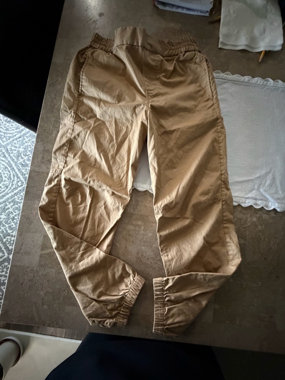 Burberry  kids pants casual joggers pre owned size 10 color kaki